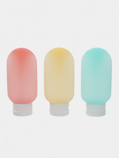 Дорожный набор флаконов в косметичке