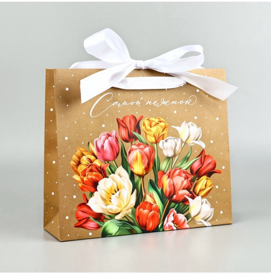 Пакет с лентой «Самой нежной»