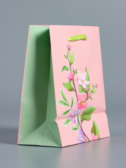 Пакет подарочный «Нежный комплимент»