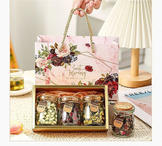 Подарочный набор цветочных чаев.