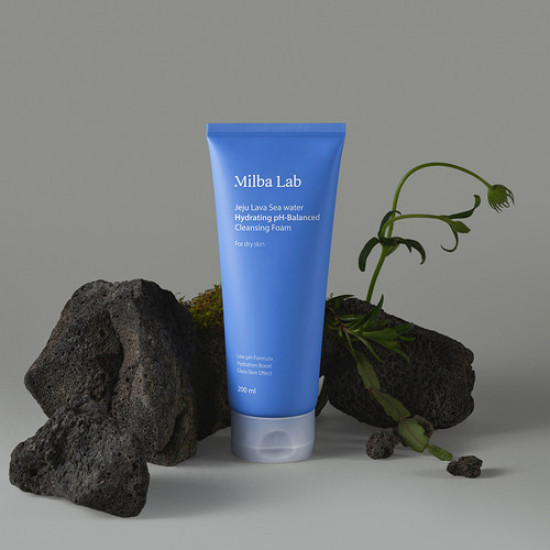 Пенка для умывания лица очищающая «Jeju Lava Seawater Hydrating PH-Balanced Cleansing Foam»