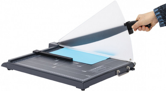 Резак для бумаги сабельный