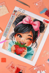 Мозаика алмазная «Девочка с клубникой» - Фото 17