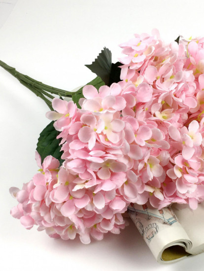 Гортензии букет розовый