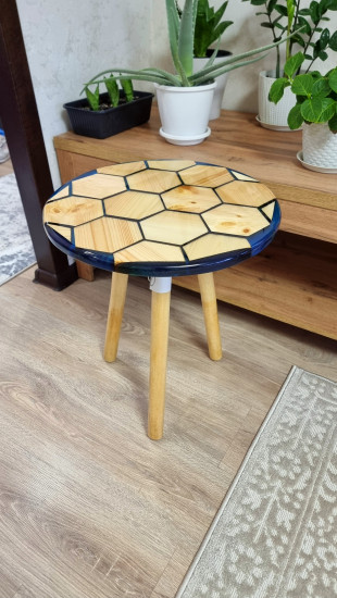 Столик журнальный