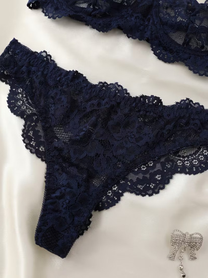 Комплект нижнего белья женский