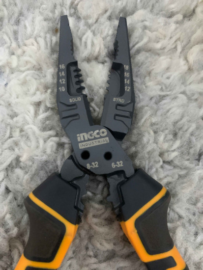 Плоскогубцы многофункциональные усиленные