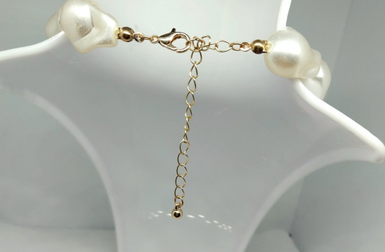 Гарнитур «Ожерелье, браслет, серьги из бусин. Имитация жемчуга»