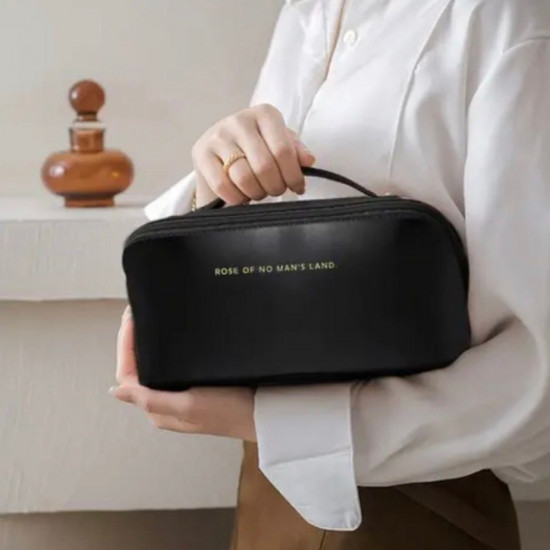 Косметичка из искусственной кожи