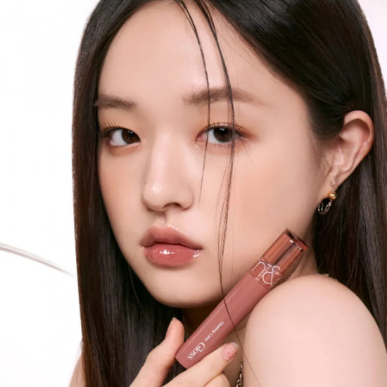 Стойкий блеск для эффекта стеклянных губ «Glasting Color Gloss», тон 02 Nutty Vague