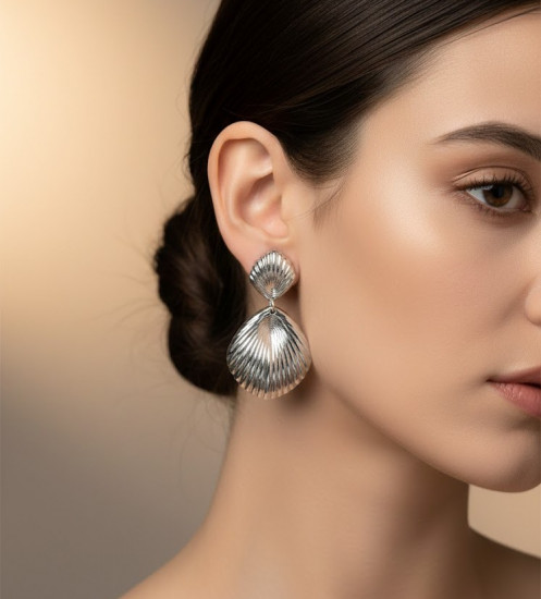 Серьги-подвески с фактурой «Ракушка»