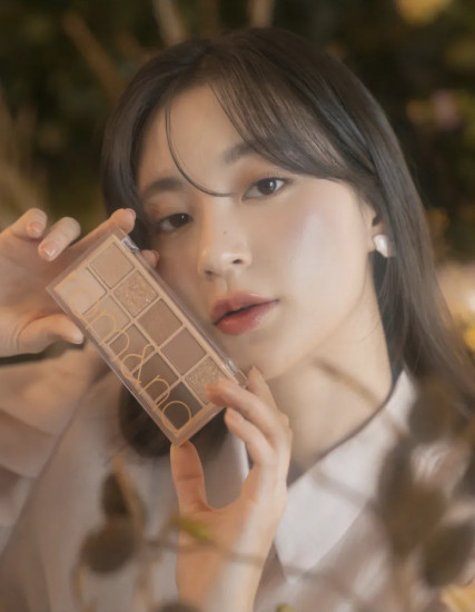 Палетка теней для век «Better Than Eyes», оттенок 02 Mahogany Garden