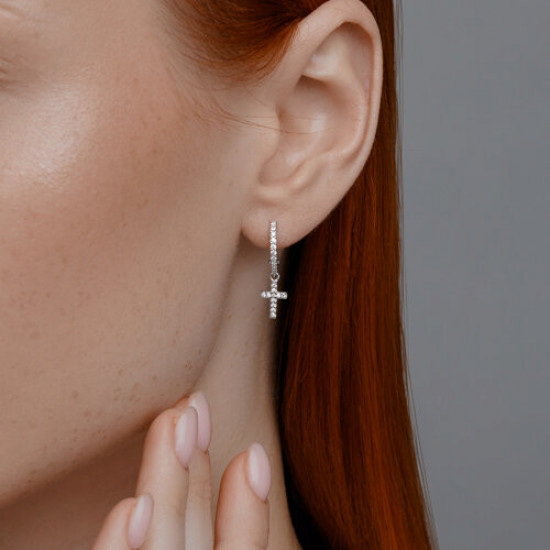 Серьги из серебра с фианитами