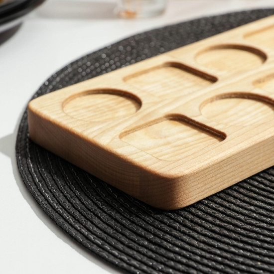 Доска-менажница деревянная для подачи шотов