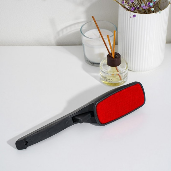 Щётка-перевёртыш для одежды, ковров, мягкой мебели