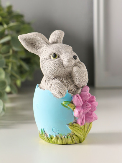 Фигурка «Заяц пасхальный с букетом»