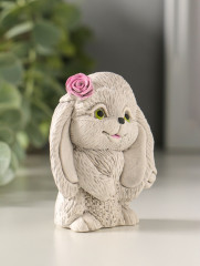 Фигурка «Кролик с цветком» - Фото 1