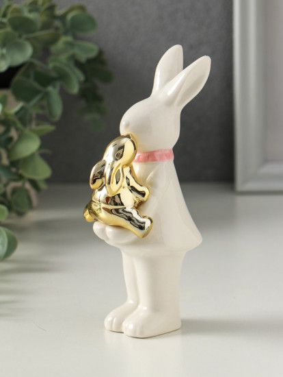 Фигурка «Зайка белая с золотым зайчонком»