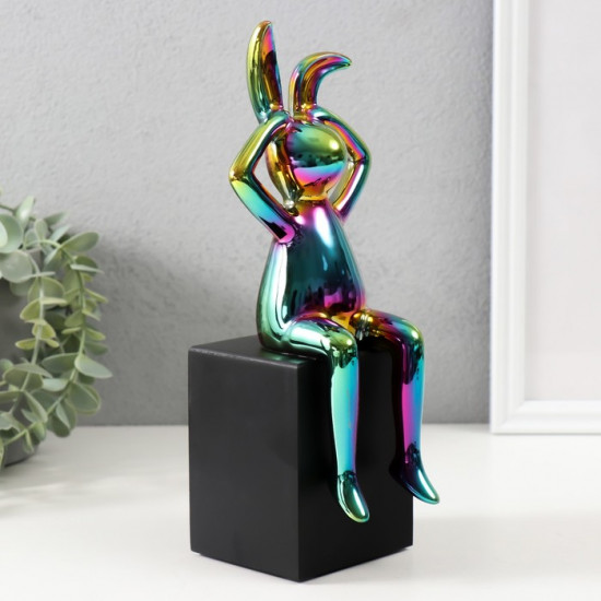 Фигурка «Кролик держит ушки»