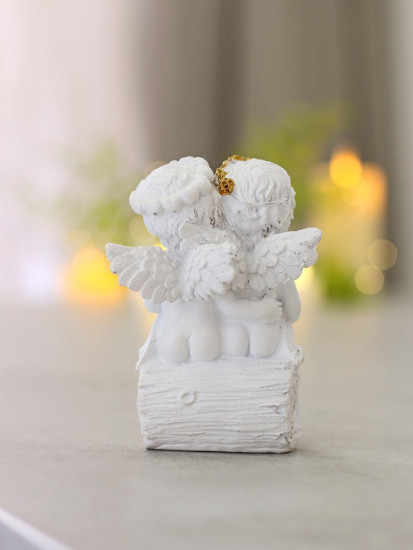 Фигурка «Белоснежные ангелочки на брёвнышке - сердце и ключик»