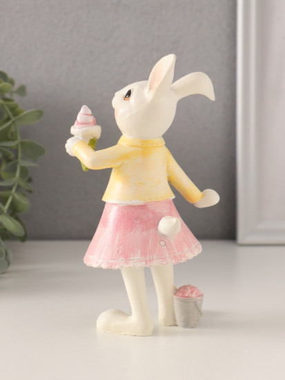 «Зайка в платьице, с рожком мороженого»