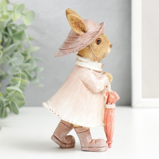 Фигурка «Зайка в шляпке и дождевике с зонтом»