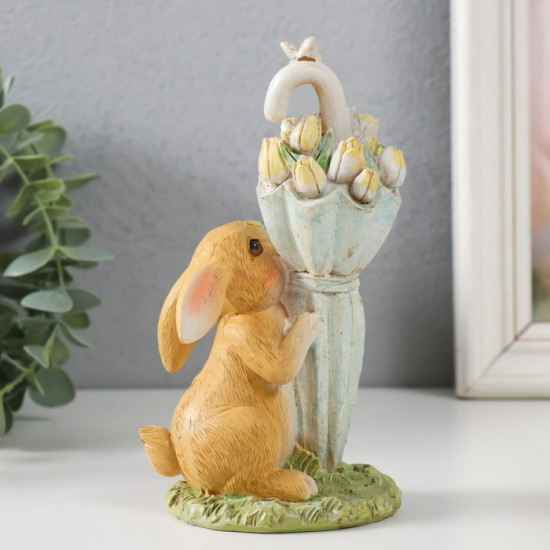 Фигурка «Зайка у зонта с тюльпанами»