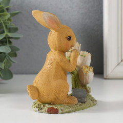 Фигурка «Зайчик на полянке с тюльпанами» - Фото 1