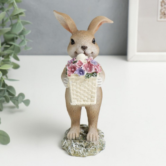 Фигурка «Зайчик с корзиной цветов»
