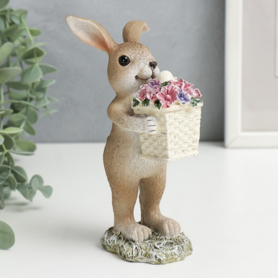 Фигурка «Зайчик с корзиной цветов»