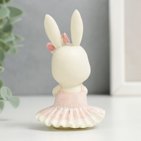Фигурка «Маленькая зайка-балерина разминка»