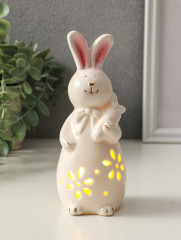 Фигурка светящаяся «Зайка с морковкой» - Фото 1