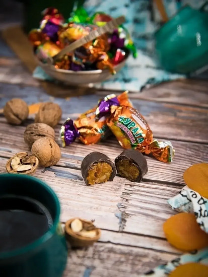 Конфеты «Курага шоколадная с грецким орехом»