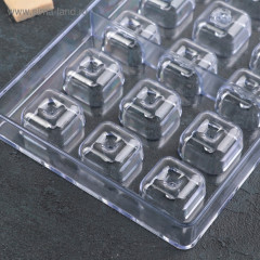 Форма для шоколада и конфет «Пончик в форме квадрата» - Фото 1