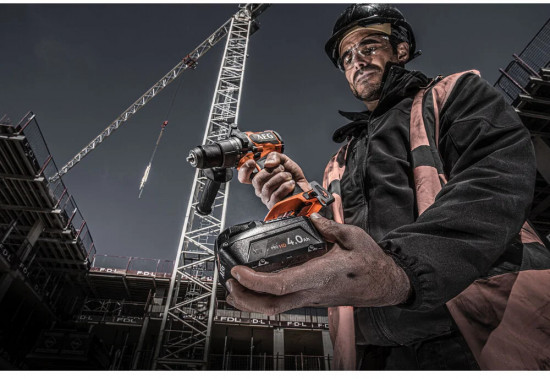 Дрель-шуруповерт ударная BSB18C3BL-402C