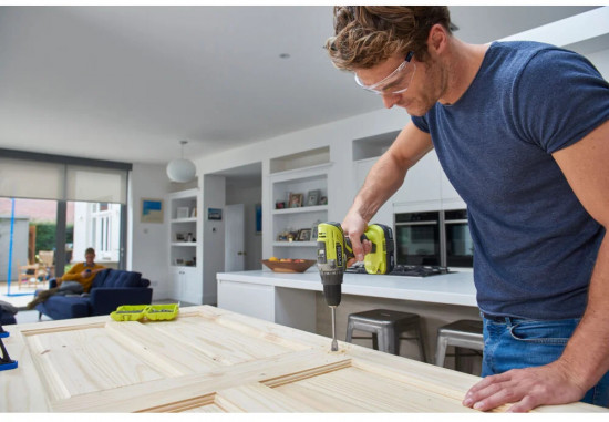 Дрель-шуруповерт R18DD3-115S