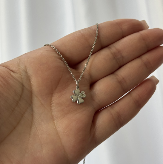 Колье из серебра с хризолитом