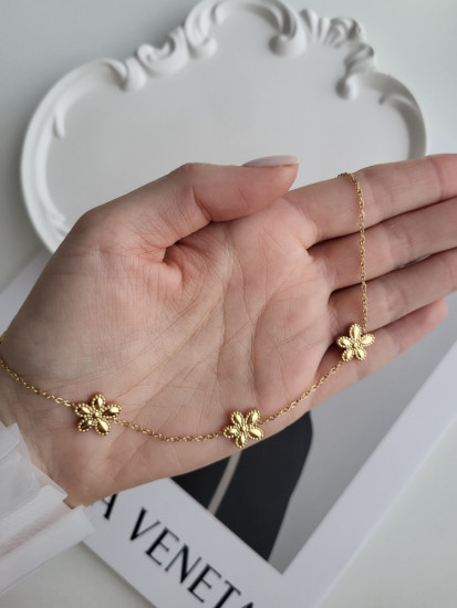 Колье из ювелирной стали с покрытием из позолоты 18К «Цветок»