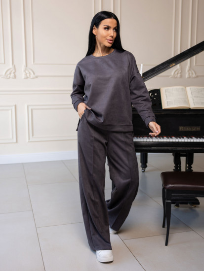 Костюм женский