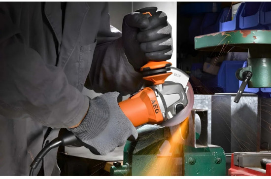 Угловая шлифовальная машина WS12-125S