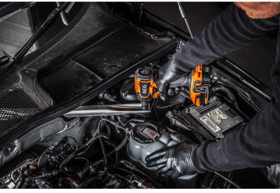 Гайковерт ударный BSS18S12BL2-0