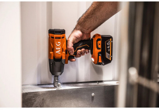 Гайковерт ударный 18В