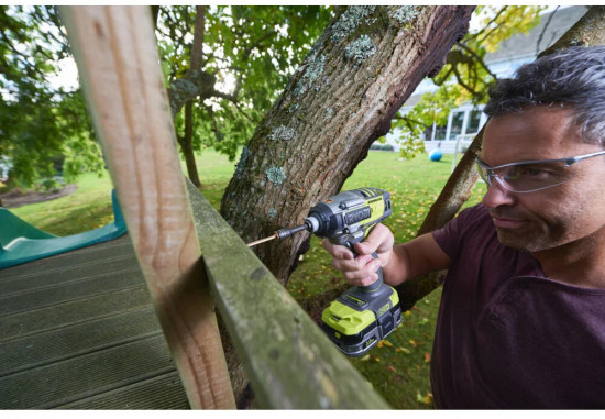 Винтоверт импульсный ONE+ R18IDBL-0