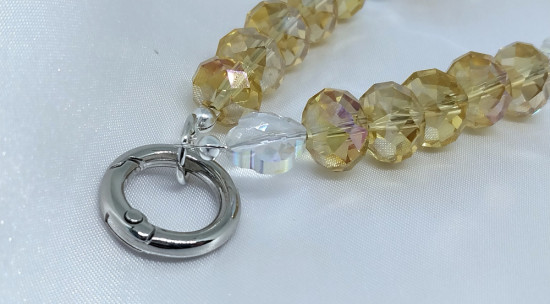 Сотуар-шнур с бусинами для телефона