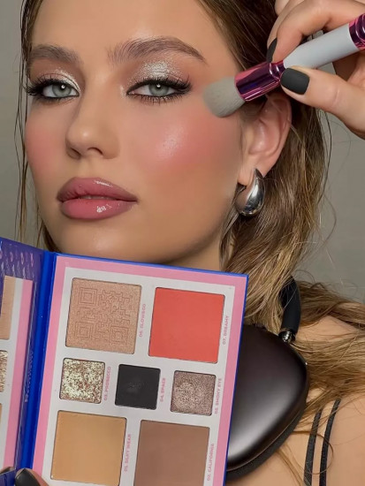 Палетка для лица и глаз контурирующая, оттенок 01 Secret weapon