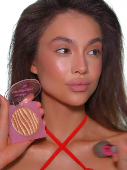 Хайлайтер для лица и тела, оттенок 03 Antigravity