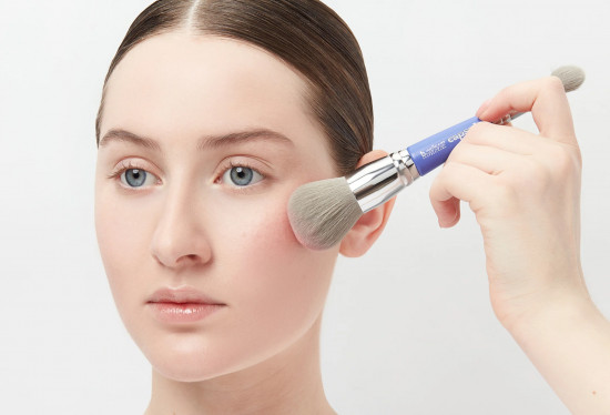 Кисть для макияжа лица 2 в 1 № 02