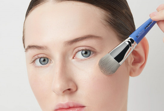 Кисть для макияжа лица 2 в 1 № 04