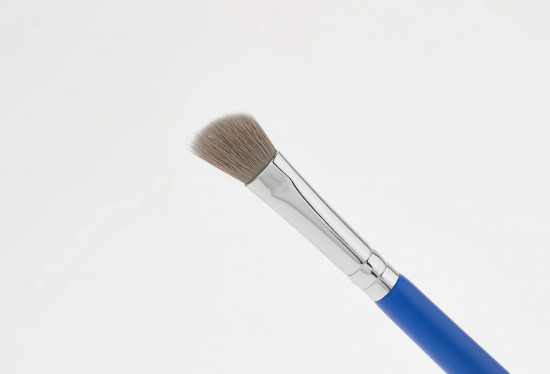 Кисть для макияжа глаз 2 в 1 № 07