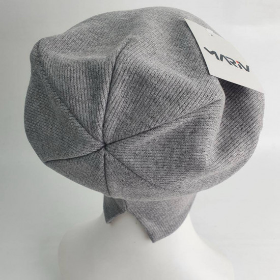 Шапка-конверт женская украшенная стразами. Одинарная вязка, без подклада